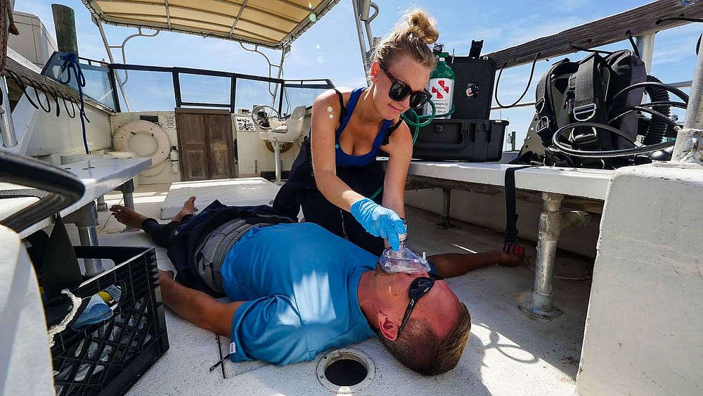 SDI Rescue Diver First Response Oxygen Administration on a Boat