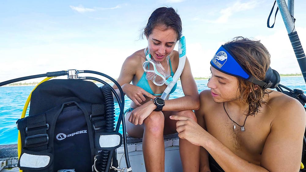 SDI Divers Checking Computer SDI Divers Checking Computer